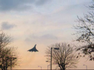 [Movie-capture PHOTO: Concorde taking off (1 of 4) (27kB)]