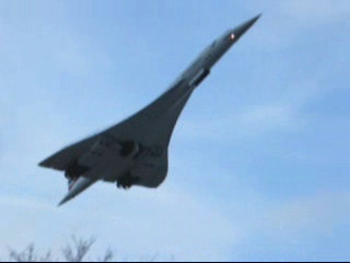 [Movie-capture PHOTO: Concorde taking off (2 of 4) (17kB)]