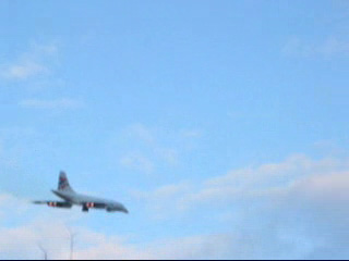 [Movie-capture PHOTO: Concorde taking off (4 of 4) (16kB)]