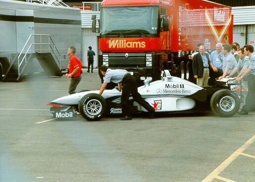 [PHOTO: McLaren 2-seater: 98kB]