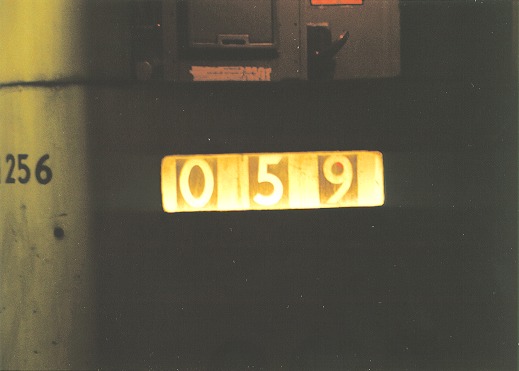 PHOTO: Train Number close-up: 36kB