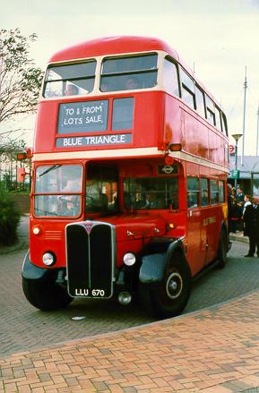 [PHOTO: Red London Bus of even-older variety: 29kB]