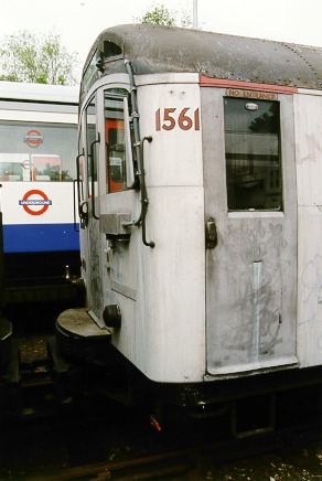[PHOTO: wide-angle close-up of cab side/front: 41kB]